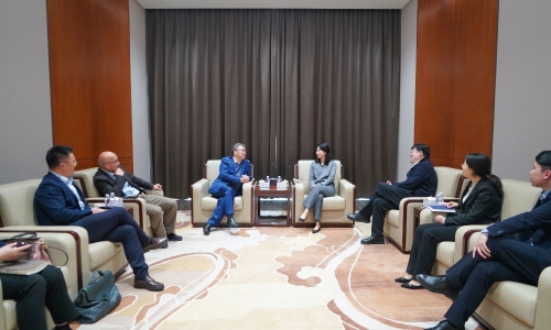 中国建设银行浙江省分行副行长邓波莅临HJC黄金城调研